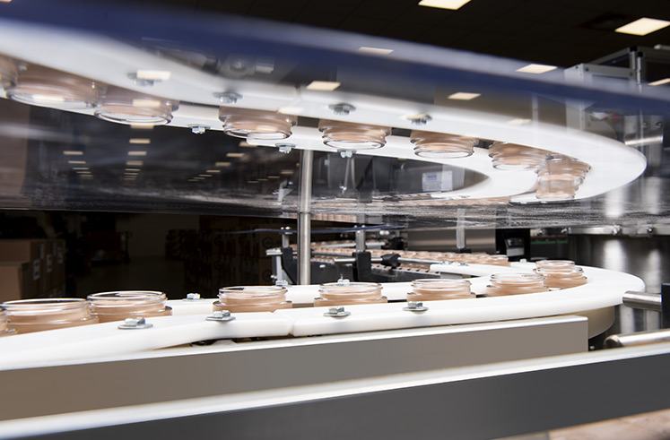 Cosmetic filling and assembly line